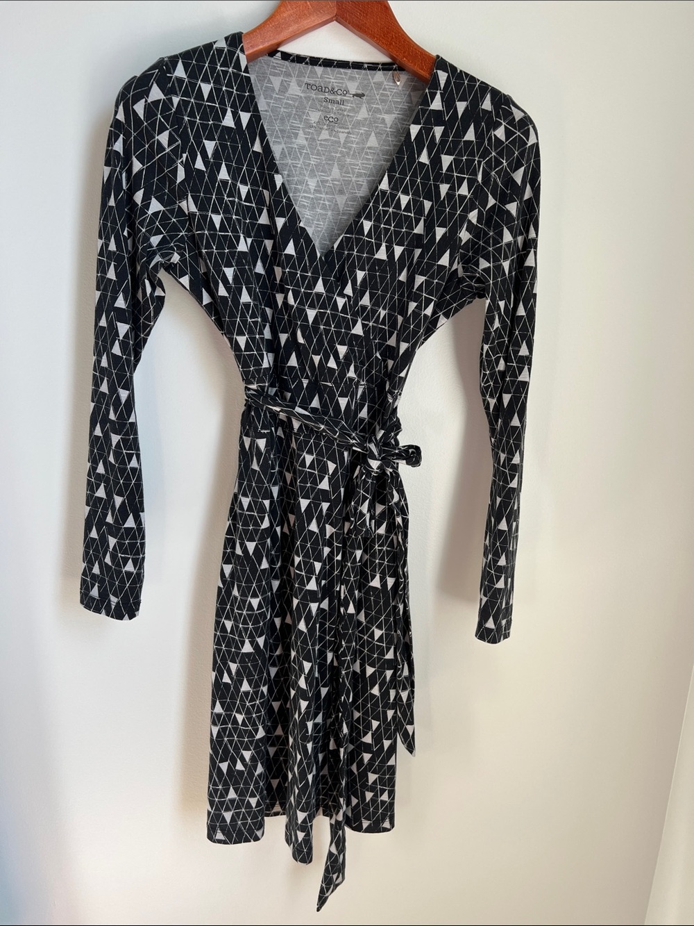 Toad&Co | Black and White Geometric Cue Wrap Long-Sleeve Dress #T1771702 Size S